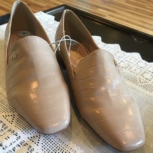 NWT Nanette Lepore Nude Croc Loafers